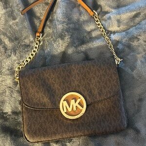 Micheal Kors crossbody